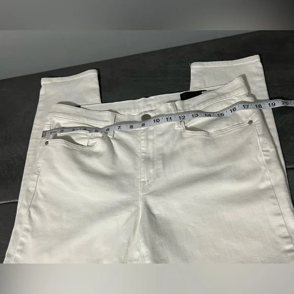 VINCE Skinny Jeans - Picture 10 of 12